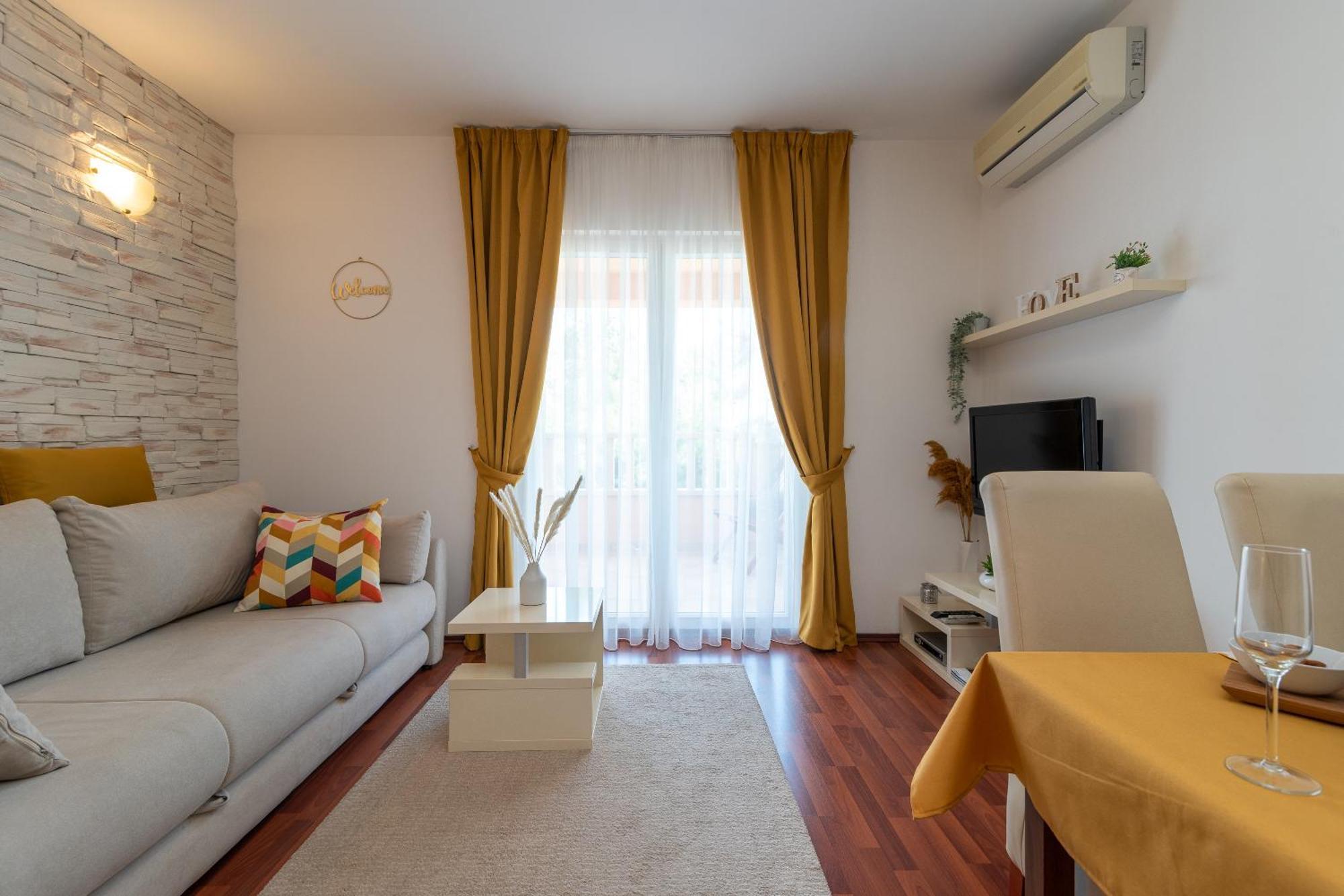 Tonina Apartament *